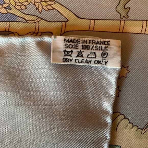 Hermes “Rives fertiles” 100% Silk Scarf - Picture 5 of 8